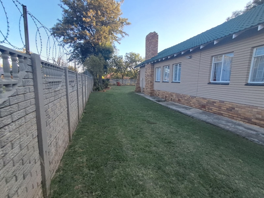 To Let 4 Bedroom Property for Rent in Bedelia Free State